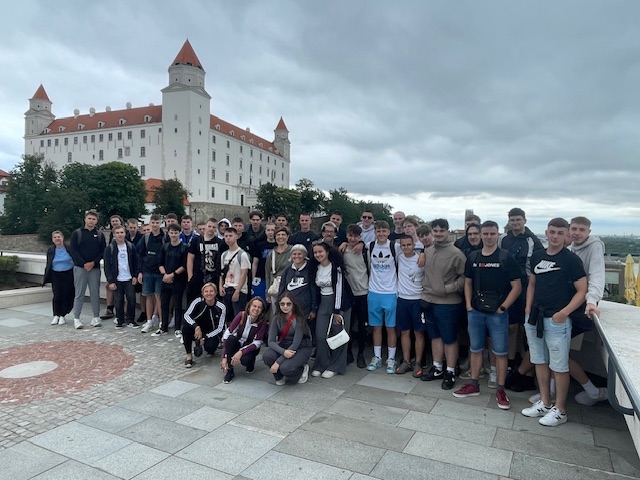 Maturalno putovanje 3.a i 3.b razreda – BRATISLAVA-PRAG-BUDIMPEŠTA